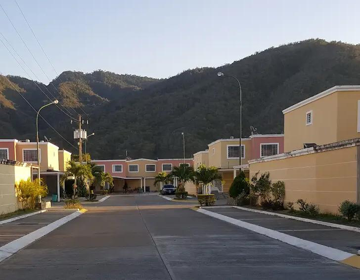Urbanismo Estancias Las Margaritas · Guatire, 2007